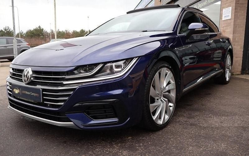 Used VW Arteon R-line 190 HP (139 kW) 2019 Blue Hatchback