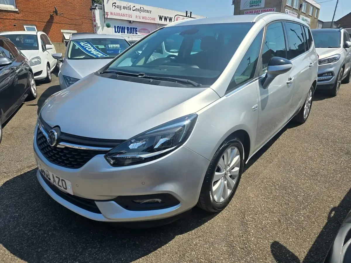 Used Vauxhall Zafira 140 HP (102 kW) 2018 Silver MPV