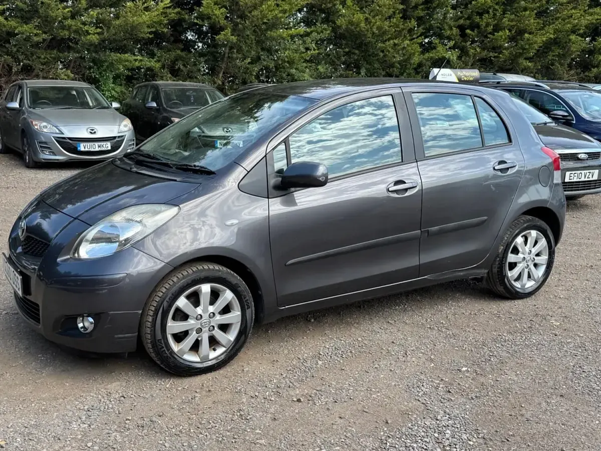 Used Toyota Yaris 2011 Grey Hatchback