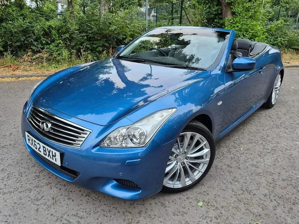 Used Infiniti G37 2013 Silver Coupe