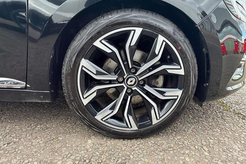 Used Renault Clio V Version S 138 HP (101 kW) 2022 Black Hatchback