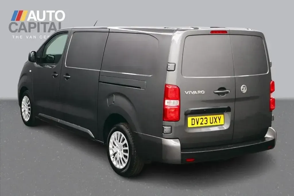 Used Vauxhall Vivaro 100 HP (73 kW) 2023 Grey MPV