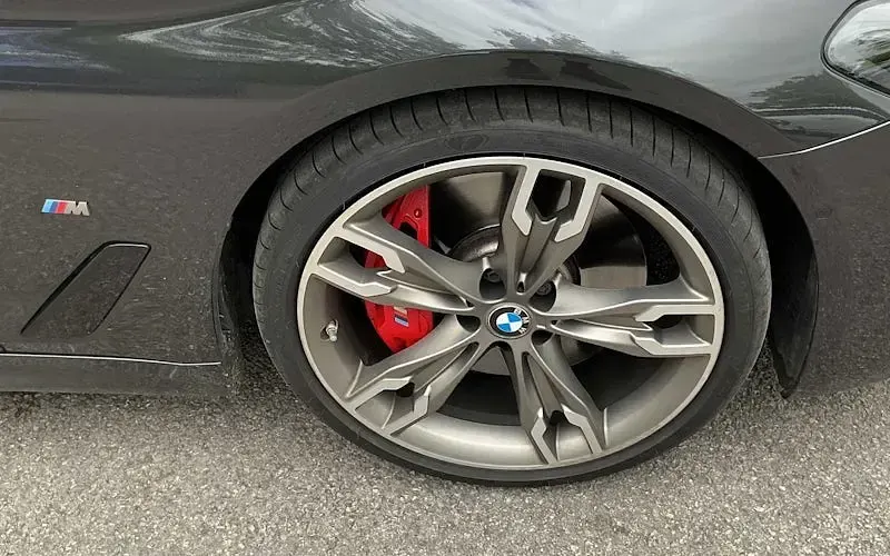 Used BMW M550 Comfort Edition 530 HP (389 kW) 2022 Grey Sedan