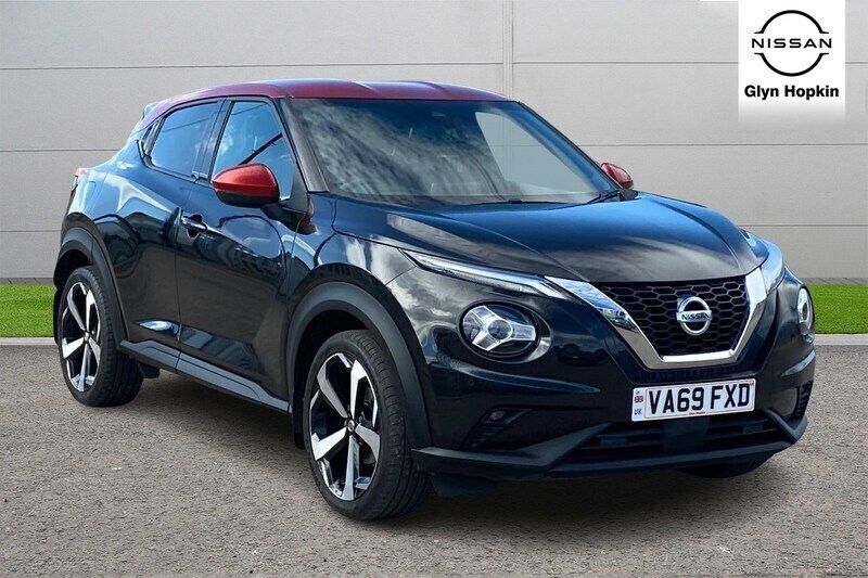 Black Used 2020 Nissan Juke Tekna SUV | £12,646 (Fair price) - Image 1/4