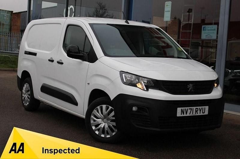 Used Peugeot Partner Premium 2022 White MPV