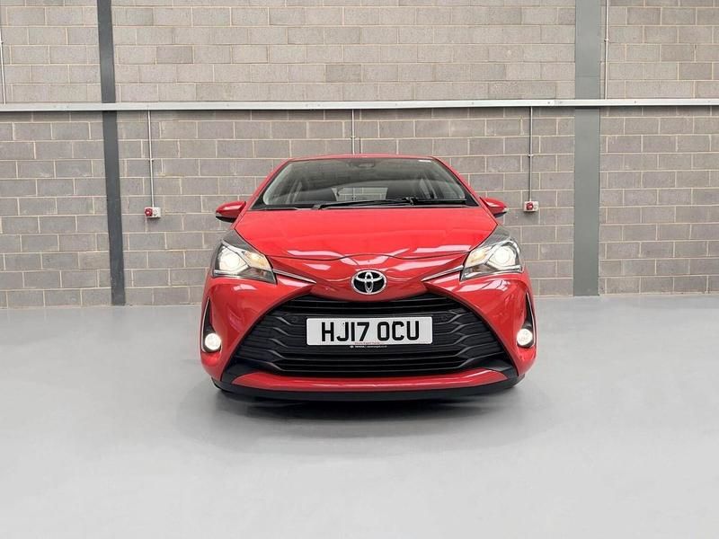 Used Toyota Yaris 2017 Red Hatchback