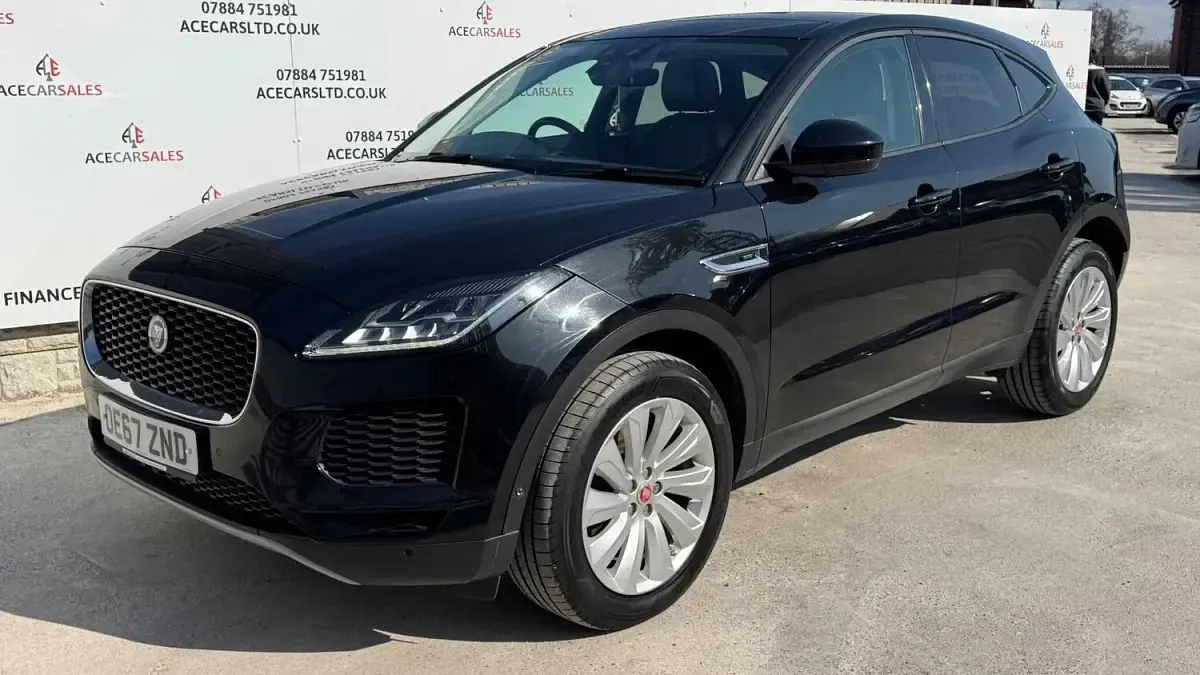 Used Jaguar E-Pace SE 180 HP (132 kW) 2018 Black SUV
