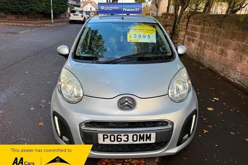 Used Citroën C1 VTR Sport 68 HP (50 kW) 2013 Red Hatchback