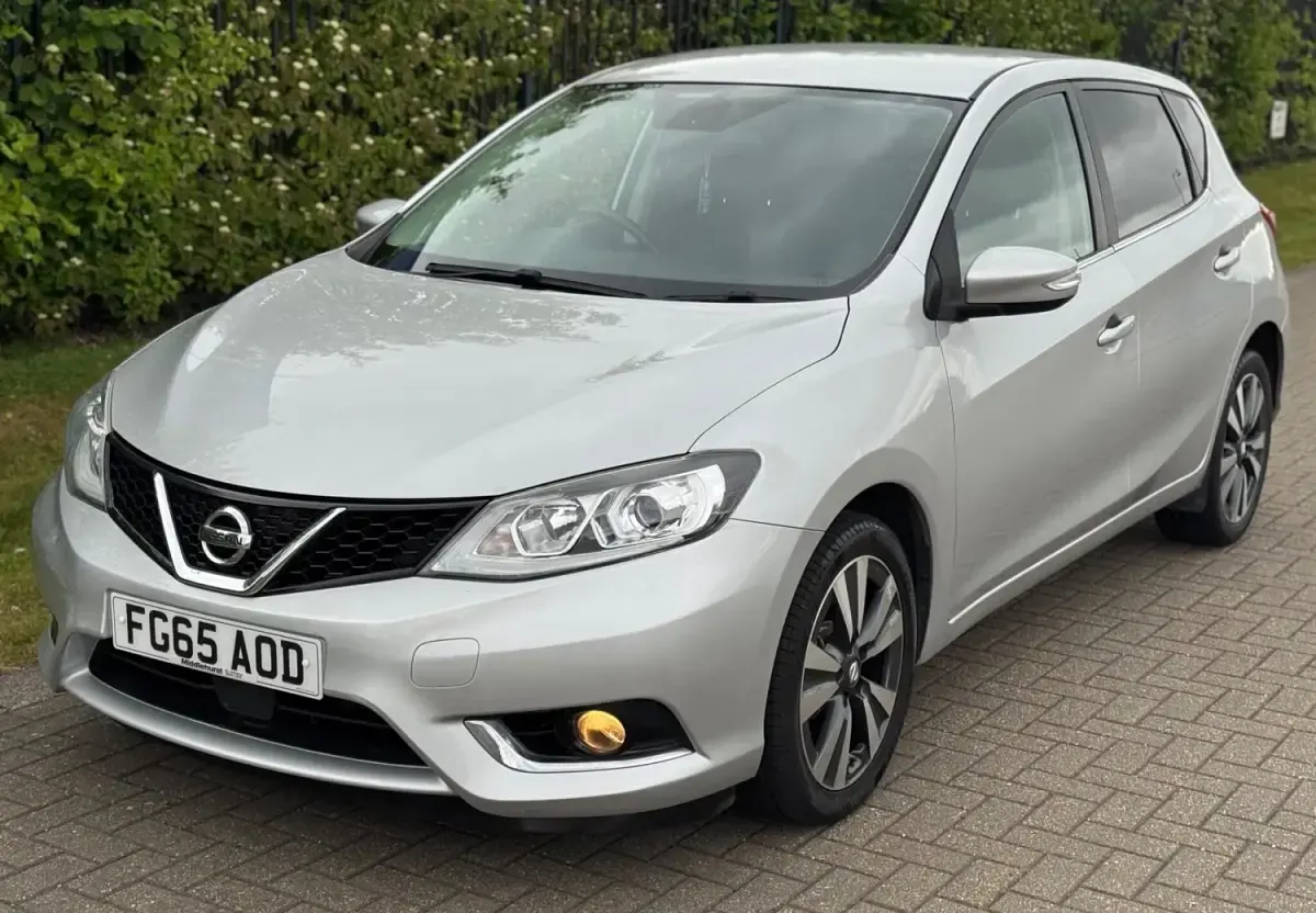Używany Nissan Pulsar N-TEC 115 KM (84 kW) 2015 Srebrny Hatchback