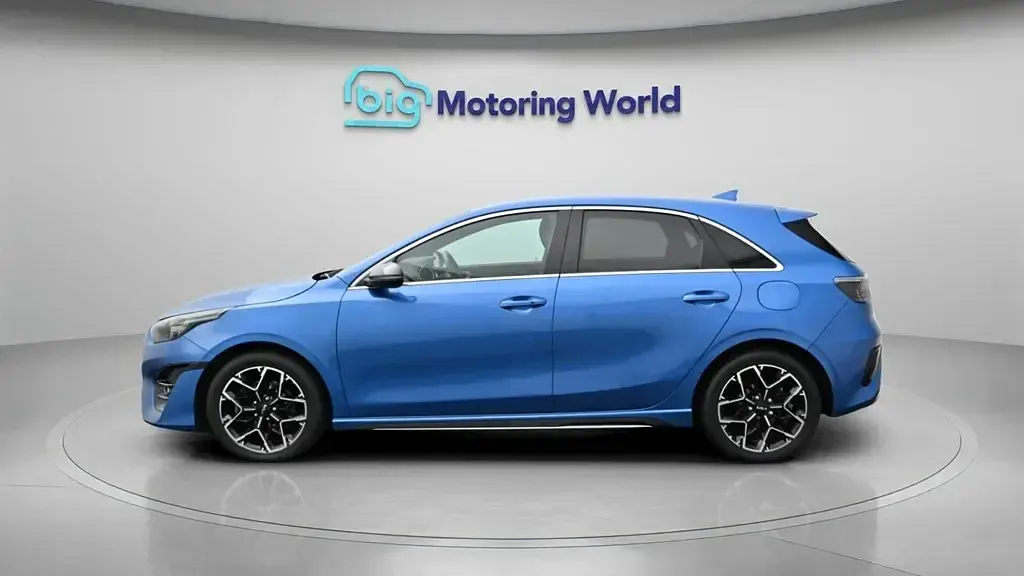 Begagnad Kia Ceed GT-Line 158 HK (116 kW) 2023 Blå Halvkombi