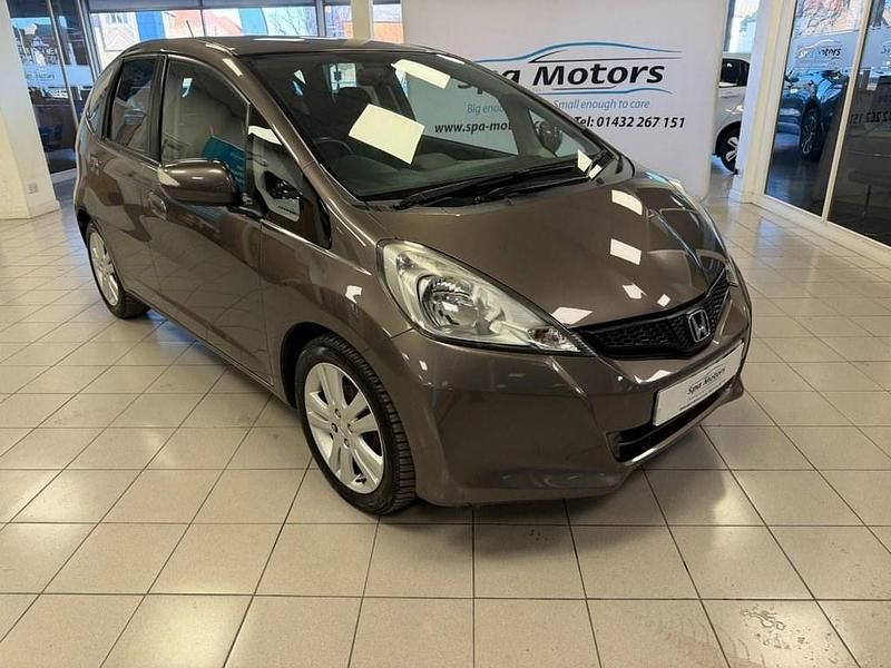 Used Honda Jazz ES 99 HP (72 kW) 2014 Brown Hatchback