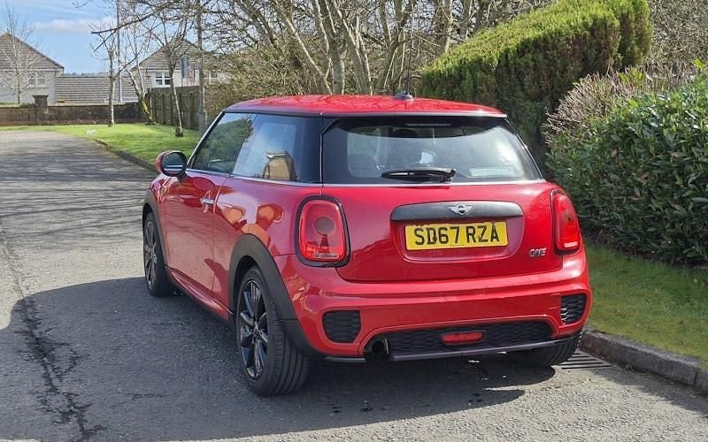 Usado Mini ONE Hatch 102 CV (75 kW) 2017 Utilitario