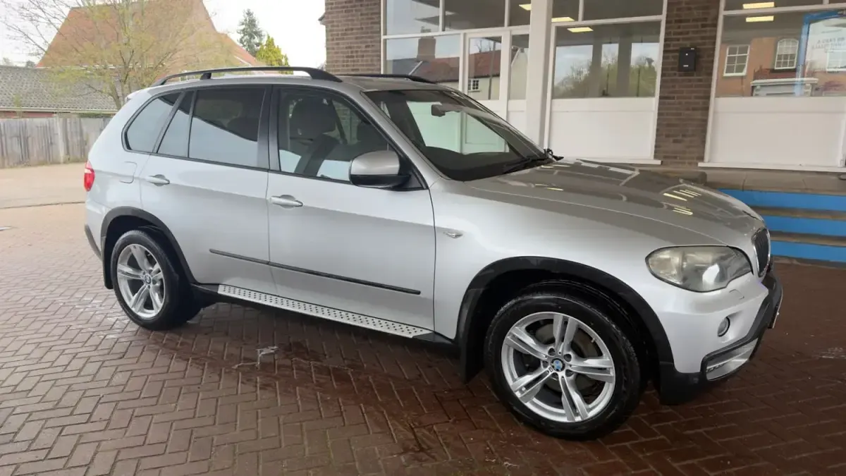 Begagnad BMW X5 Comfort Edition 2009 Silver SUV