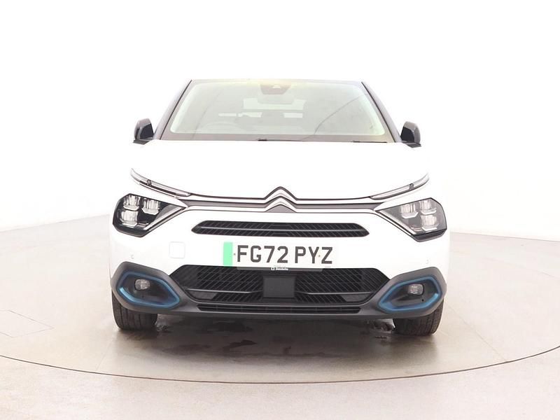 Used Citroën e-C4 Shine 100 kW (136 HP) 2022 White Hatchback