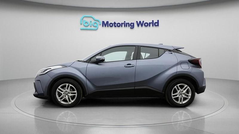 Used Toyota C-HR 122 HP (89 kW) 2022 Grey SUV