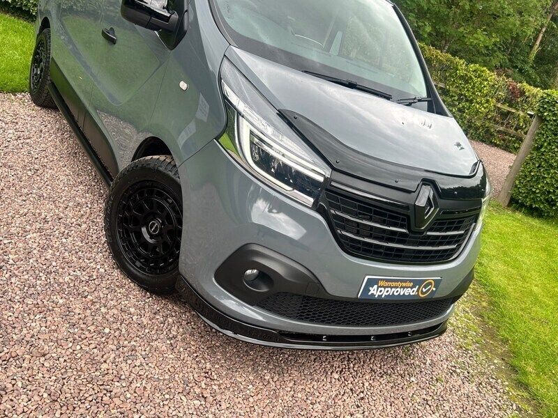 Used Renault Trafic 2021 Grey MPV