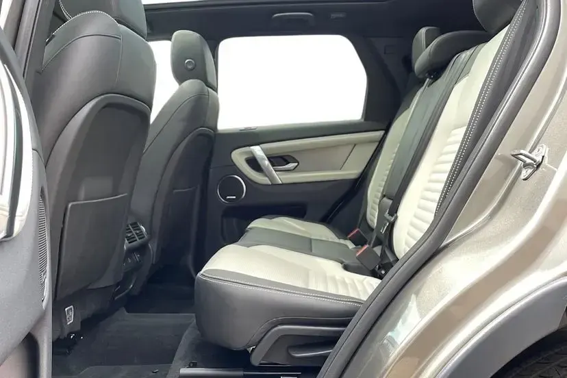 Used Land Rover Discovery Sport HSE Dynamic 204 HP (150 kW) 2024 Silver SUV