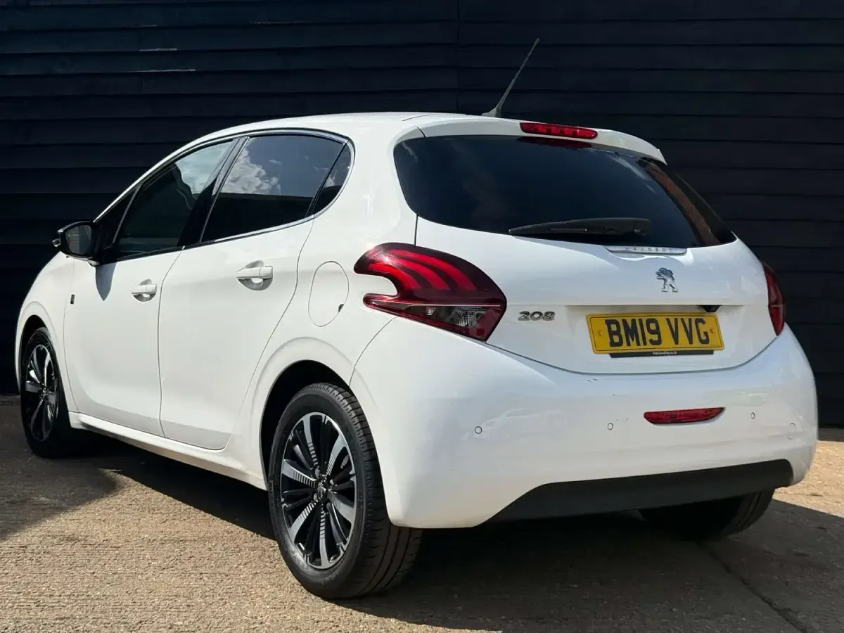 Used Peugeot 208 S 2019 White Hatchback