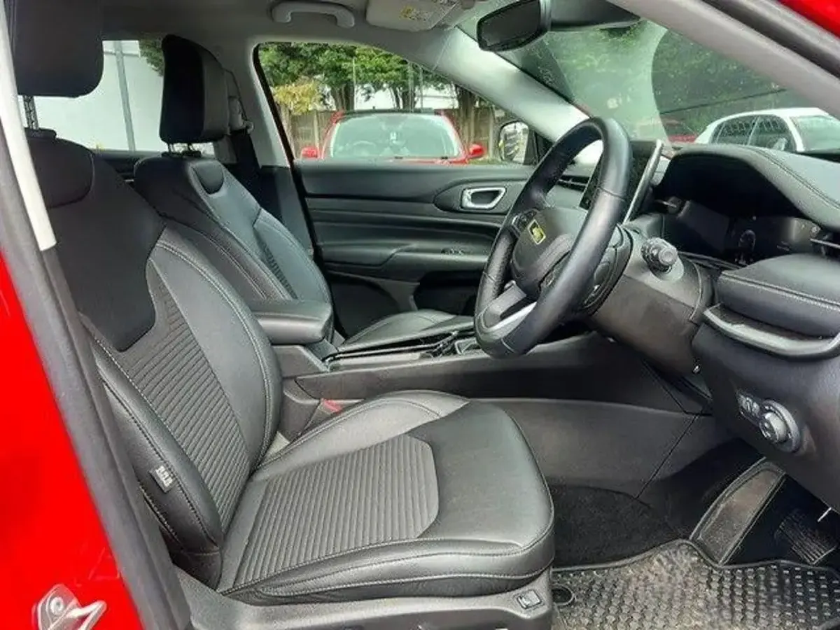 Used Jeep Compass Limited 128 HP (94 kW) 2023 Red SUV
