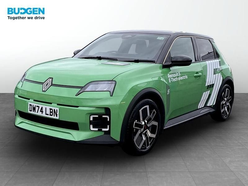 Used Renault 5 E-Tech Komfort 58 kW (79 HP) 2025 Green Hatchback