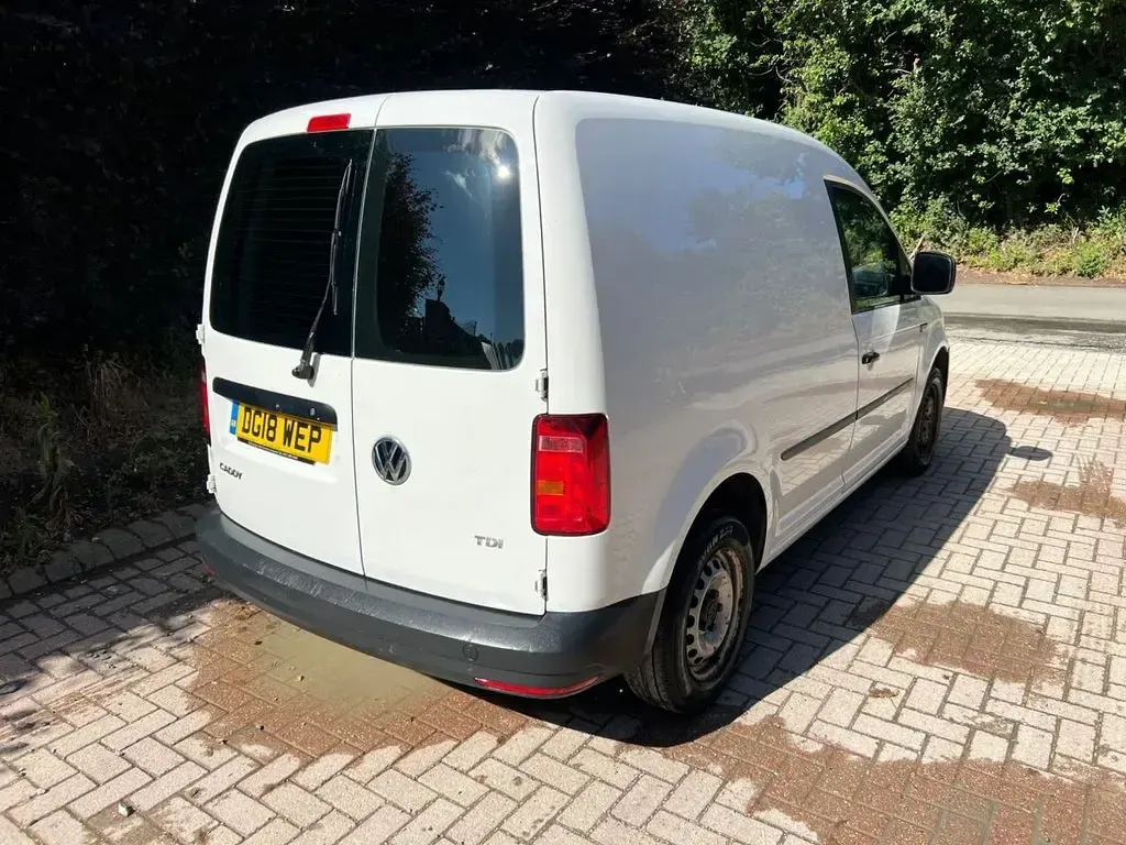 Used VW Caddy Startline 102 HP (75 kW) 2018 White MPV