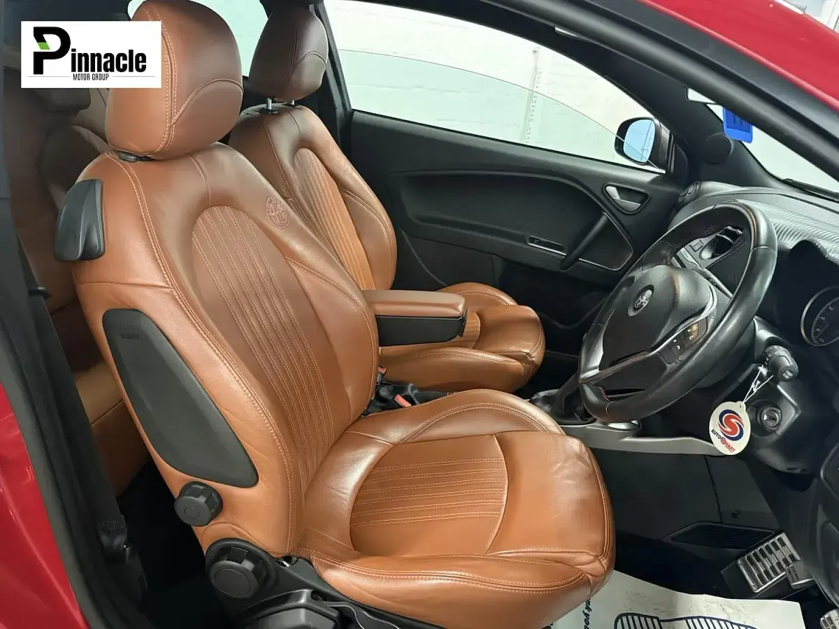 Used Alfa Romeo MiTo Super 105 HP (77 kW) 2017 Red Hatchback