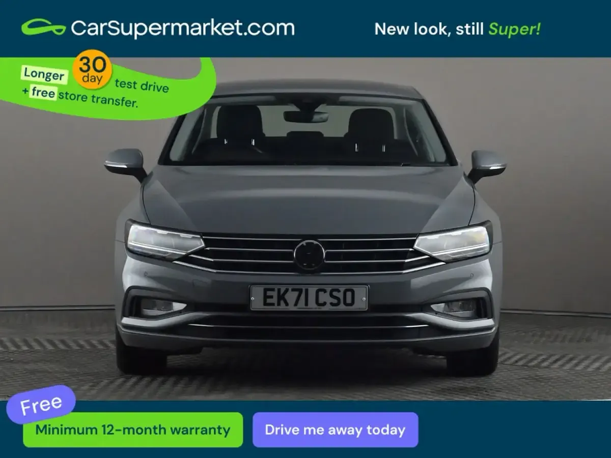 Usado VW Passat SE 150 HP (110 kW) 2022 Cinzento Carrinha