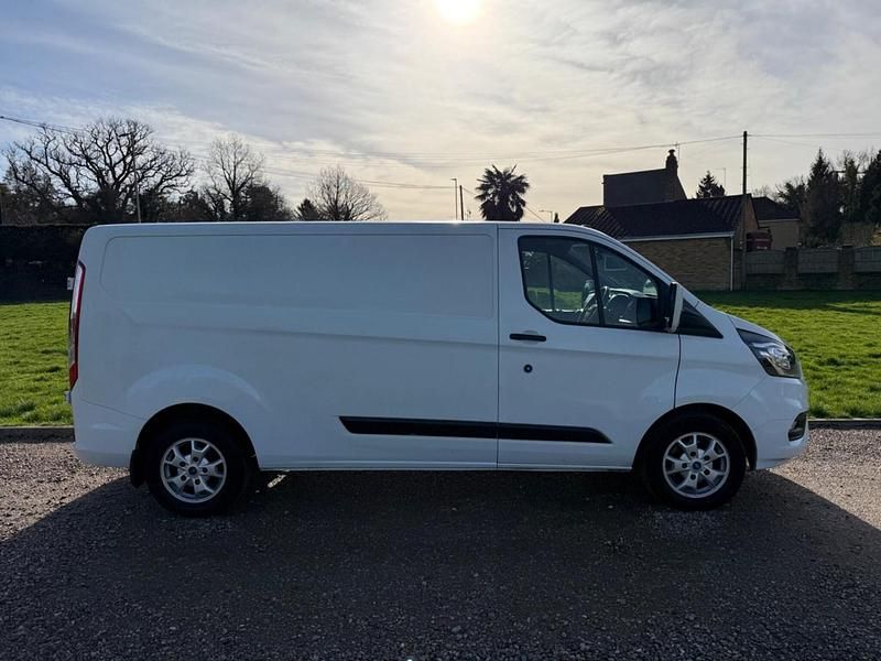 Begagnad Ford Transit Custom Trend 105 HK (77 kW) 2019 Vit Van
