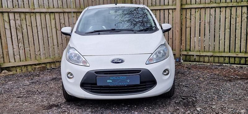 Begagnad Ford Ka Zetec 69 HK (50 kW) 2015 Vit Halvkombi