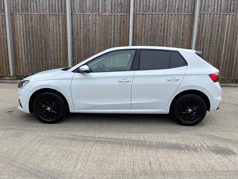 Used Skoda Fabia Comfort 2023 White Hatchback