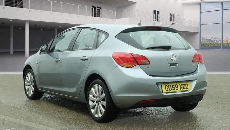 Used Vauxhall Astra 2009 Silver Hatchback