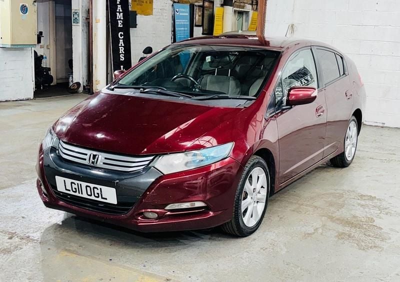 Used Honda Insight Hybrid 102 HP (75 kW) 2011 Red Hatchback