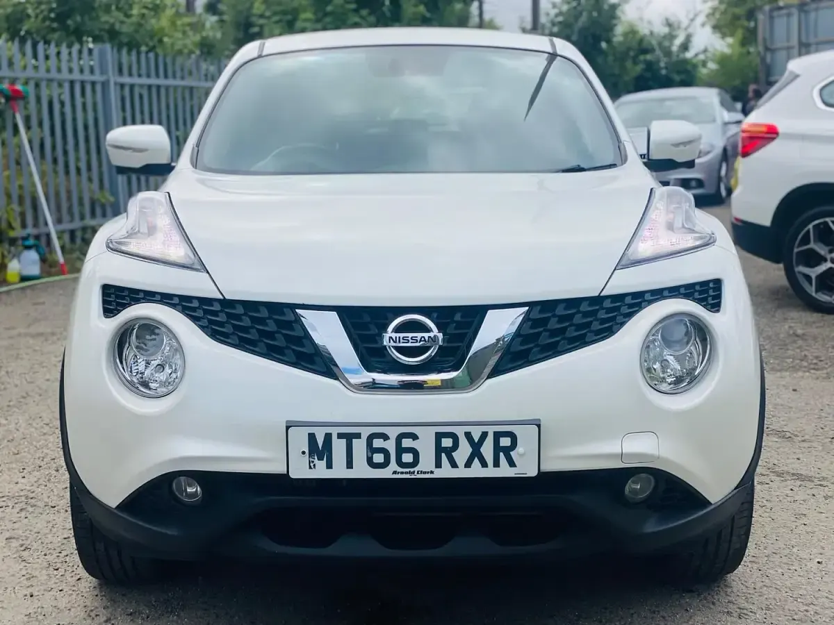Used Nissan Juke Tekna 110 HP (80 kW) 2016 White SUV