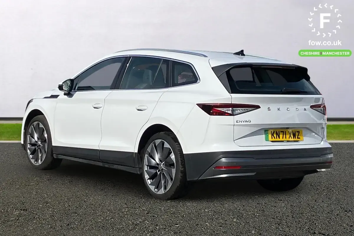 Used Skoda Enyaq iV ecoSuite 150 kW (204 HP) 2021 White SUV