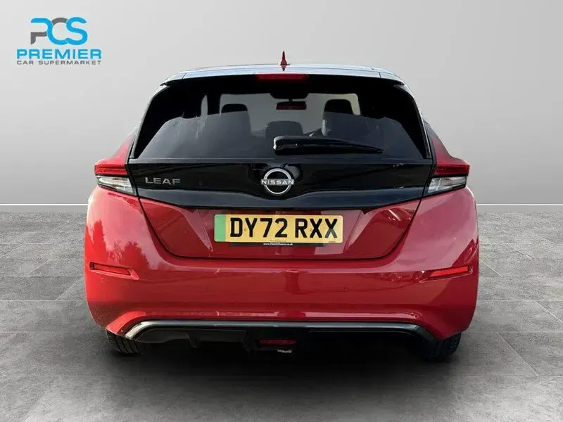 Used Nissan Leaf N-Connecta 110 kW (150 HP) 2022 Red Hatchback