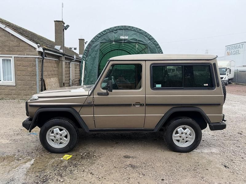 Begagnad Mercedes G300 1990 Grå SUV
