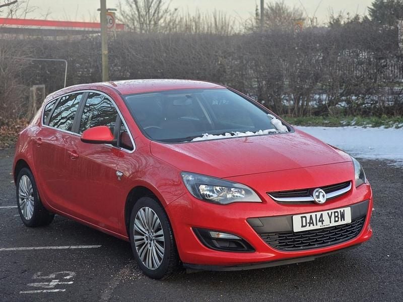 Red Used 2014 Vauxhall Astra Excite Hatchback | £1,695 (Good price) - Image 1/4