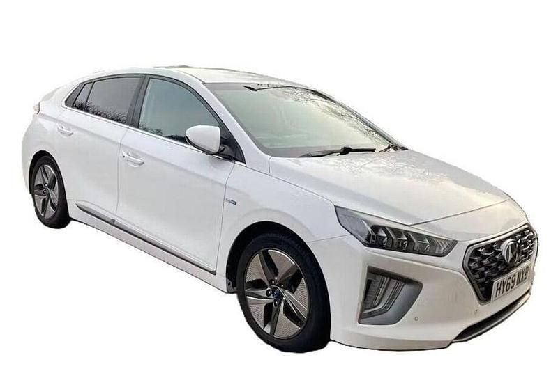 Used Hyundai Ioniq Premium SE 141 HP (103 kW) 2019 White Hatchback