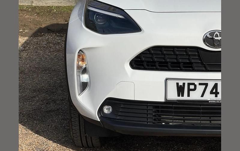Used Toyota Yaris Cross 113 HP (83 kW) 2025 White SUV