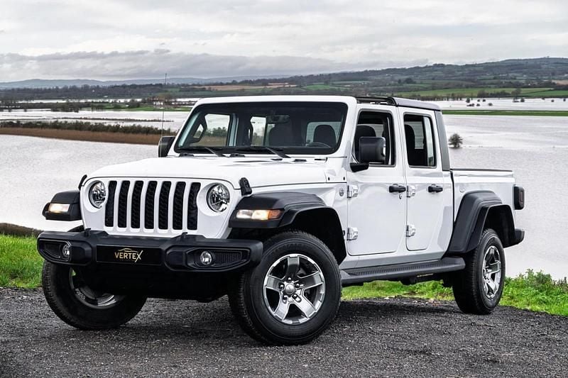 White Used 2024 Jeep Gladiator Pickup | £34,970 - Image 1/4