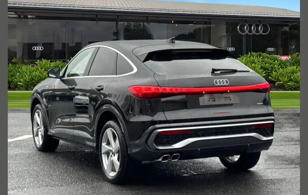 Used Audi Q5 S-Line 204 HP (150 kW) 2026 Black SUV