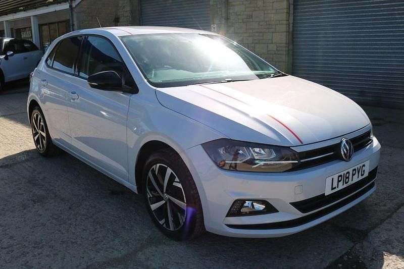 Used VW Polo Beats 95 HP (69 kW) 2018 Silver Hatchback