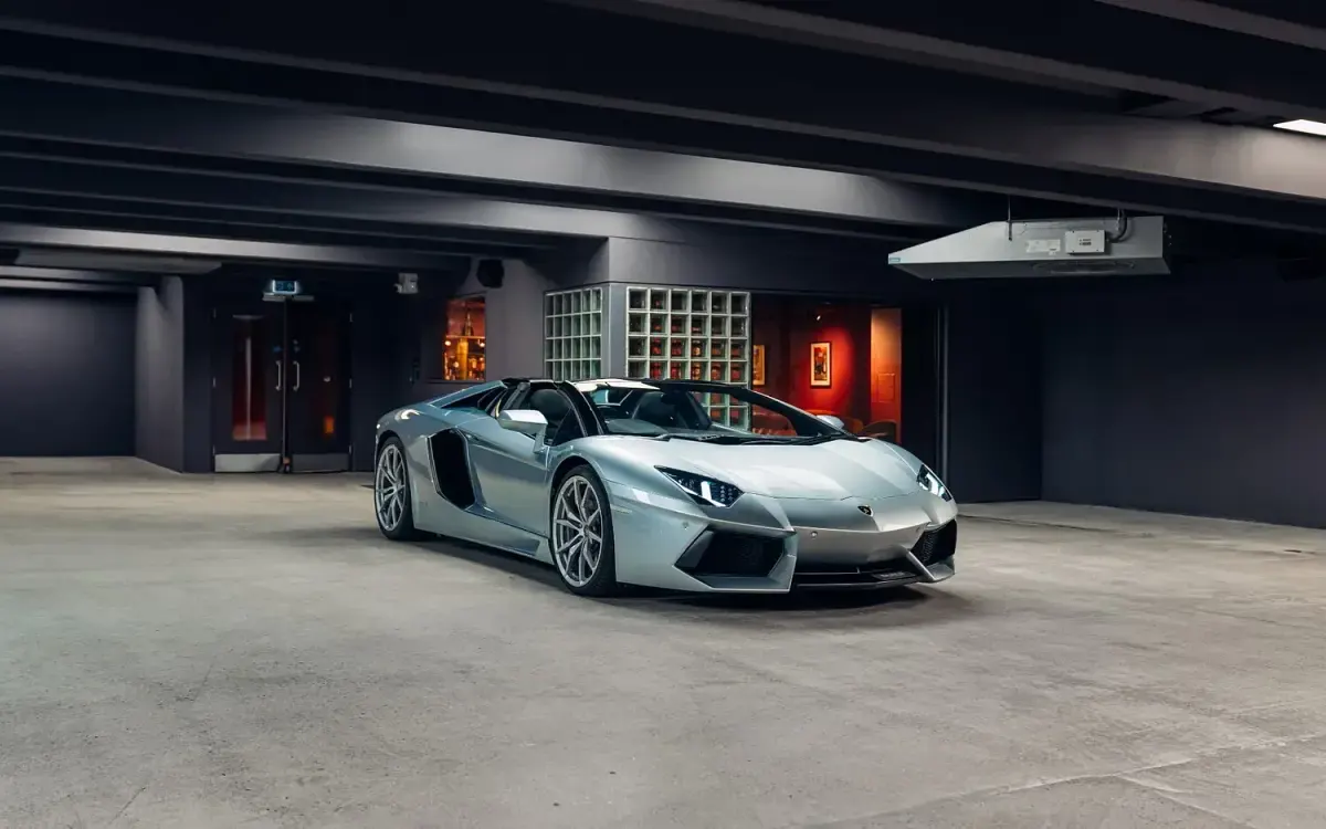 Used Lamborghini Aventador 700 HP (514 kW) 2014 Blue Coupe