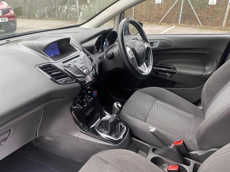 Used Ford Fiesta Zetec 2017 Blue Hatchback