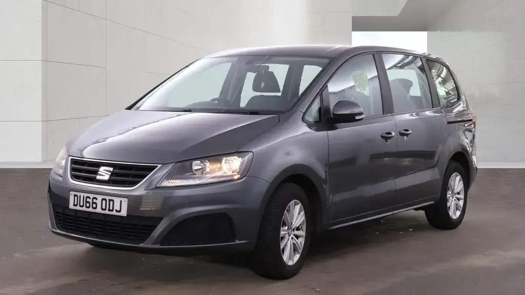 Used Seat Alhambra 150 HP (110 kW) 2016 Grey MPV