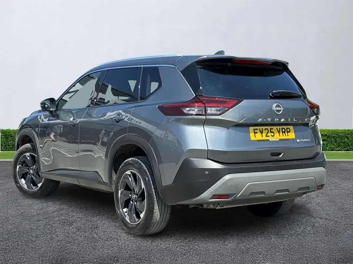 Used Nissan X-Trail N-Connecta 204 HP (150 kW) 2025 Grey SUV