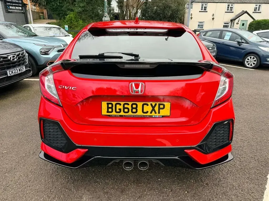 Used Honda Civic Sport 182 HP (133 kW) 2018 Red Hatchback