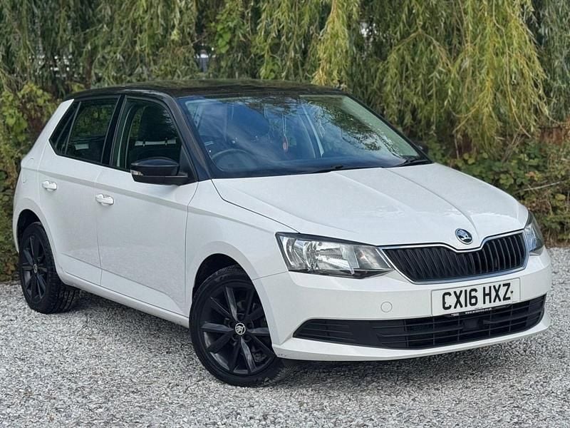 White Used 2016 Skoda Fabia SE Hatchback | £4,450 (Fair price) - Image 1/4