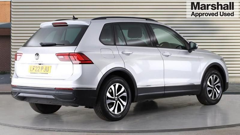 Used VW Tiguan Active 150 HP (110 kW) 2022 Silver SUV