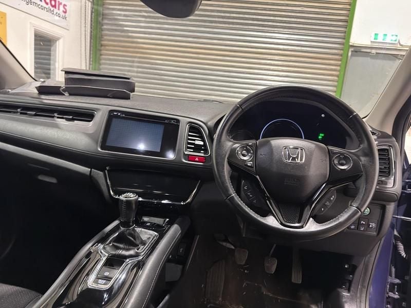 Used Honda HR-V SE 120 HP (88 kW) 2018 Blue SUV